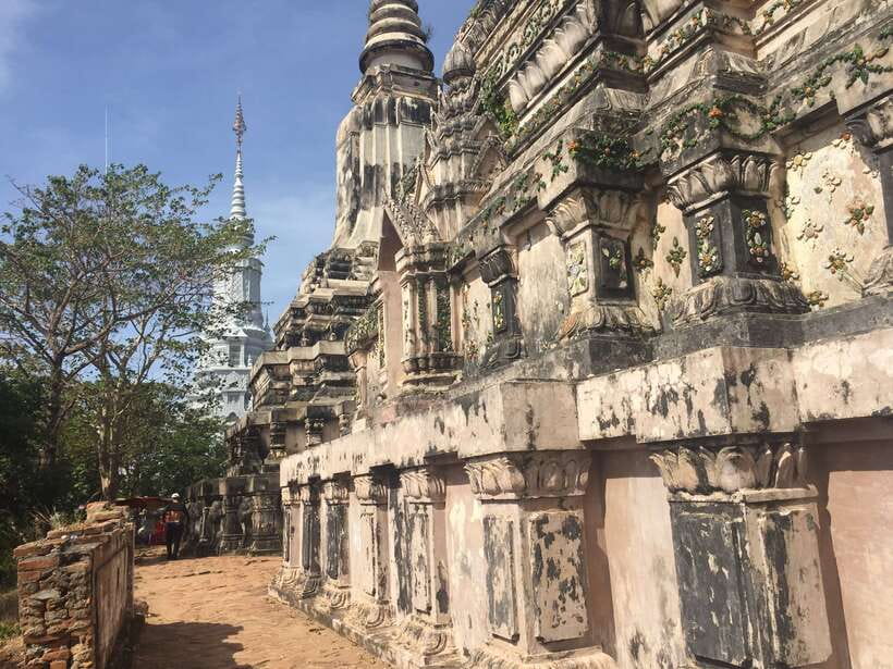 From Phnom Penh: Oudongk Mountain and Koh Chen Island Tour - Key points to know before you book