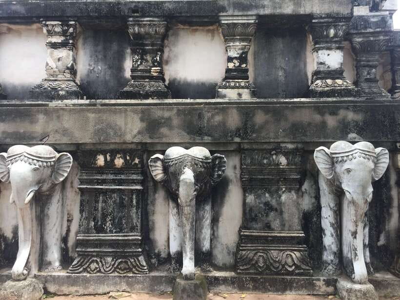 From Phnom Penh: Oudongk Mountain and Koh Chen Island Tour - A Buddhist center and the village of nuns