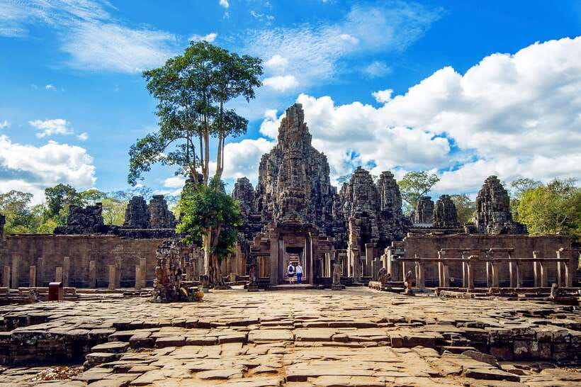 From Siem Reap: Angkor Wat Full-Day Private Tour & Sunrise - Guide quality and the value of a small group