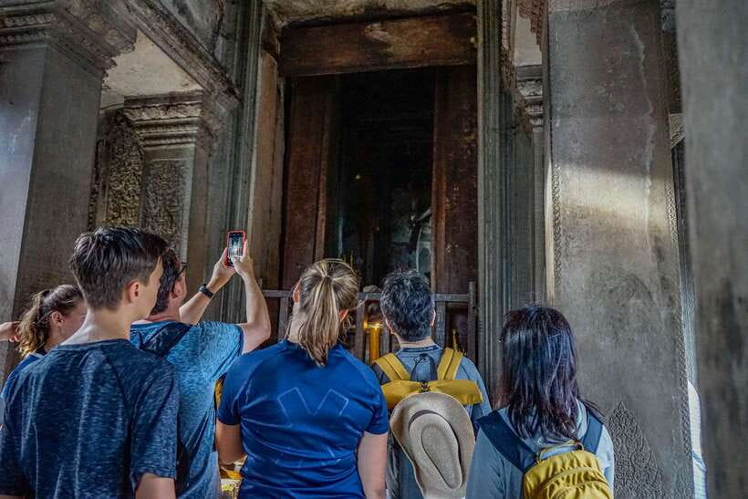 From Siem Reap: Angkor Wat Full-Day Private Tour & Sunrise - Angkor Wat from first light through breakfast