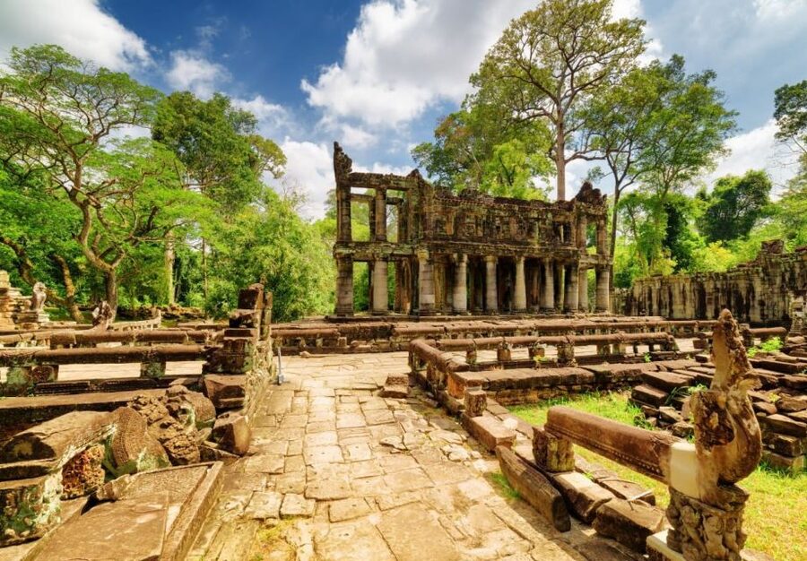 From Siem Reap: Banteay Srei Temple & Grand 5 Temple Tour - The Guide Can Shape the Whole Day