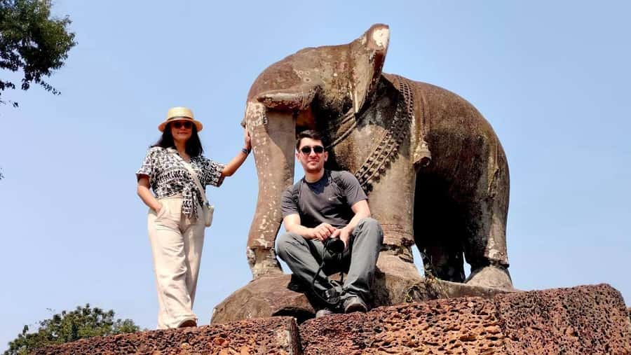 From Siem Reap: Banteay Srei Temple & Grand 5 Temple Tour - Preah Dak Adds Local Life to a Stone-Focused Day