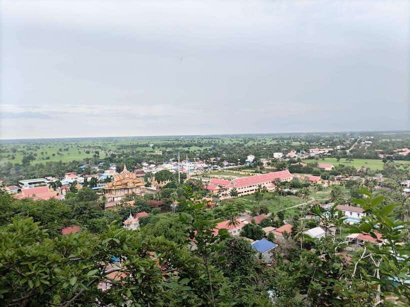 From Siem Reap: Battambang Day Trip Return or to Phnom Penh - Wat Somrong Knong and the cost of remembering