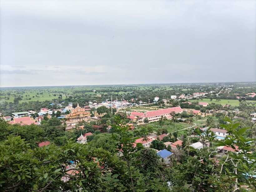 From Siem Reap: Battambang Day Trip Return or to Phnom Penh - Phnom Sampov’s hilltop views and temple area