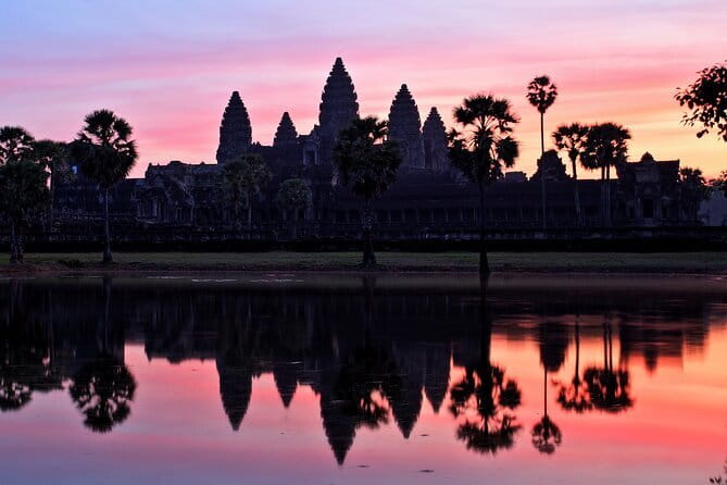 Full-Day Angkor Wat & All Must-See with Banteay Srei Private Tour - Baphuon and the old royal center