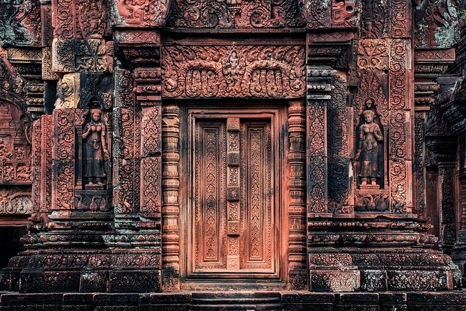Full-Day Angkor Wat Sunrise & Sunset & All Must-See Private Tour - Entering Angkor Thom through the Victory Gate