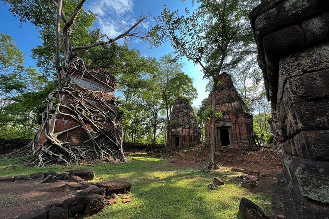 Full Day Banteay Srei Beng Mealea and Koh Ker Small Group Tour - Koh Ker and the climb to Prasat Thom