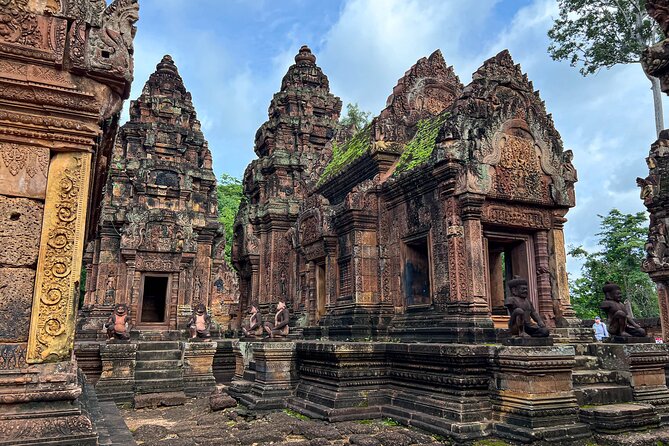 Full Day Banteay Srei Beng Mealea and Koh Ker Small Group Tour - Palm cakes and the Preah Dak village stop