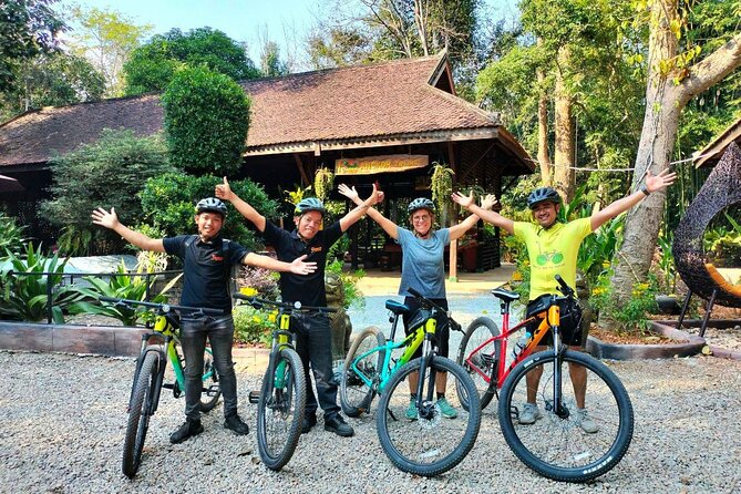 Full-Day Bike Tour in Siem Reap with Zipline - West Baray and the 30-minute canoe ride