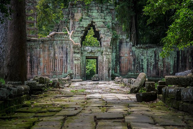 Full-Day Guided Sunset Tour of Angkor Wat - Angkor Wat in the morning