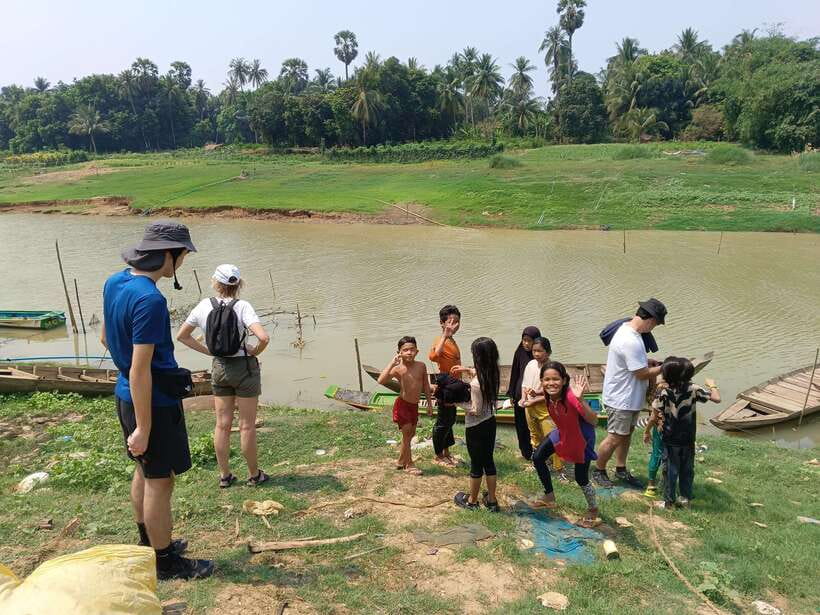 Full-day: Handicraft, Bamboo train, Killing cave, Bat Cave - Key points at a glance