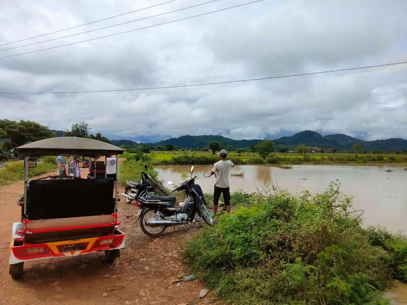 Full-day: Original bamboo train, Wat Banan, Phnom Sampov - Battambang’s colonial center and the story of Ta Dumbong Kro Nhong