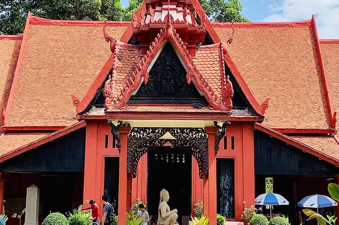Full-Day Phnom Penh Tuk Tuk City Tours - Starting at the Royal Palace and Silver Pagoda