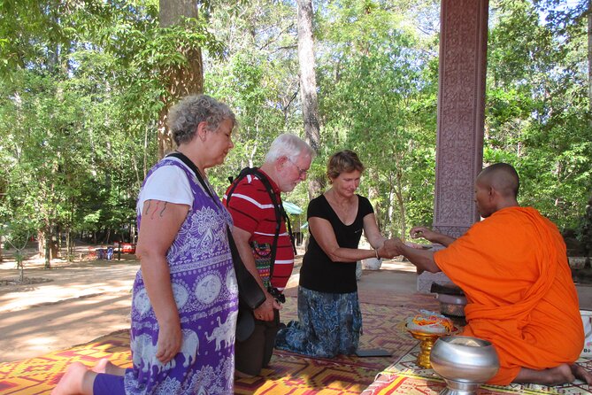 Full-Day private Angkor Temples Tour from Siem Reap - Angkor Wat: two hours with Cambodia’s great symbol