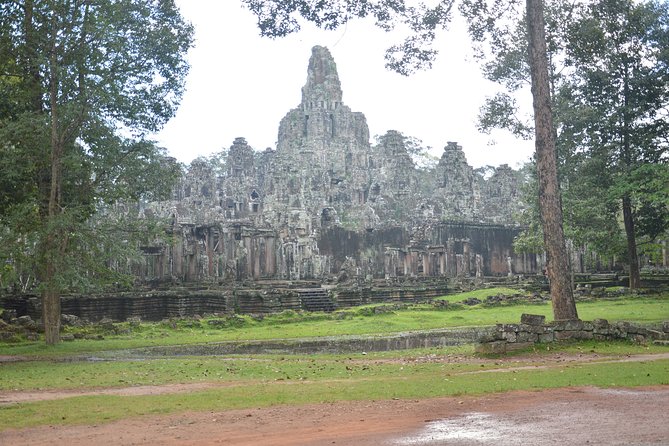 Full-Day Siem Reap Angkor Major Temples Private Tour - Angkor Wat gets the longest visit