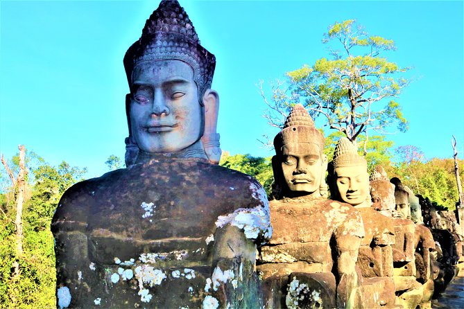 Full Day Temples Explorer - Small Group - A guide can turn carved stone into a story