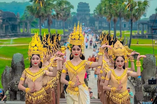 Full-Day Temples of Angkor Small Group Tour - Lunch near Srah Srang, with costs kept separate