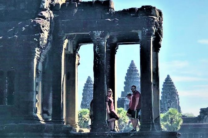Full-Day Temples of Angkor Small Group Tour - Heat, clothing, and the physical effort