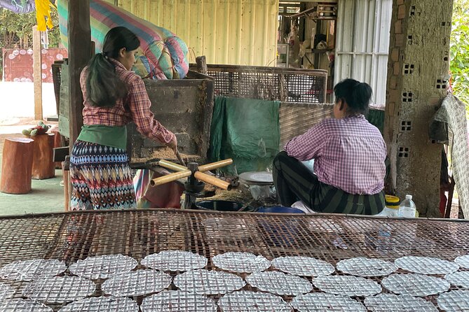 Full day tour by bicycle & tuk tuk,bamboo train,bat cave,villages - Villages, farms, bridges, and the bamboo train