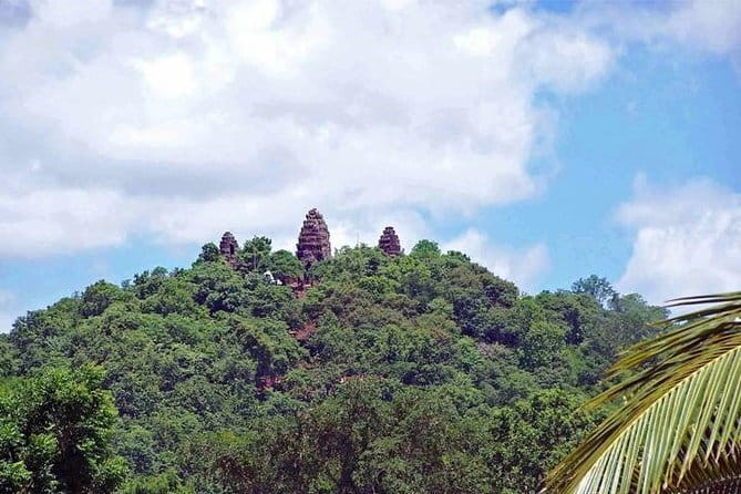 Full Day Tour from Siem Reap - Bamboo Train, Killing Cave & Sunset - Phnom Sampeau and the Killing Cave