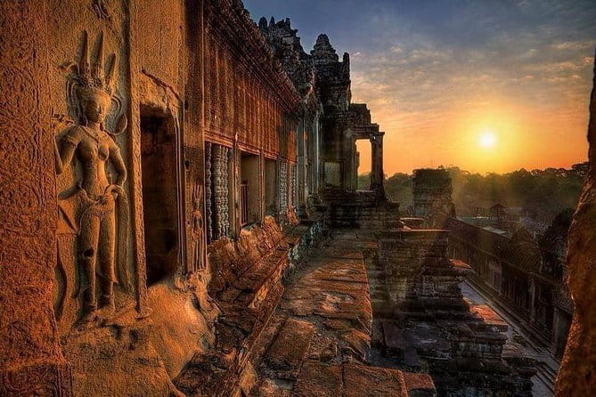 Full Day Tour from Siem Reap - Bamboo Train, Killing Cave & Sunset - The bat cave at dusk