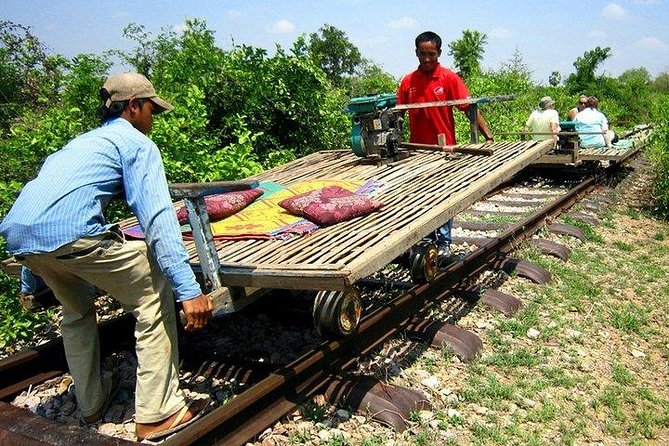 Full Day-Tour: Handicraft, Bamboo train, Killing cave. Bat cave - Rice paper, fish paste, and village food