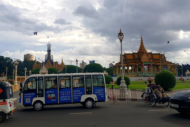 Guided Phnom Penh Heritage Tour - No Problem Villa and the Royal University of Fine Arts
