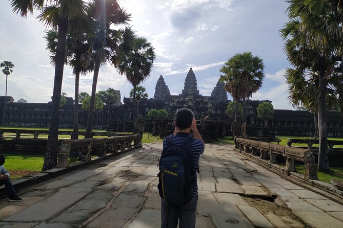 Half Day Angkor Wat Tour - Preah Enkosei, a small temple with an unusual setting