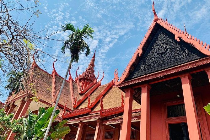 Half-Day Phnom Penh City Tours - Central Market: a quick look at daily Phnom Penh