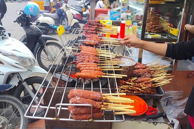Half Day - Phnom Penh Food Tour - Orussey Market: two hours of Khmer food in motion