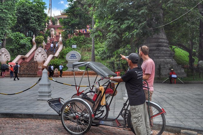Hidden Phnom Penh City Tour, Royal Palace, Wat Phnom - The best hour: local streets, stalls, and coffee