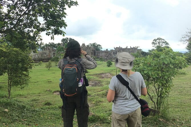 Highlight of Angkor Temples 6 Days Cambodia Tour - Banteay Srei and the outlying temples
