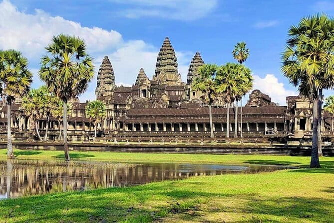 Highlight of Angkor Temples 6 Days Cambodia Tour - Private guiding and the human side of the trip