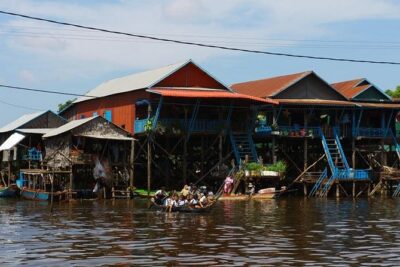 Kampong Phluk Floating Village & Sunset Lake Canoe Tour