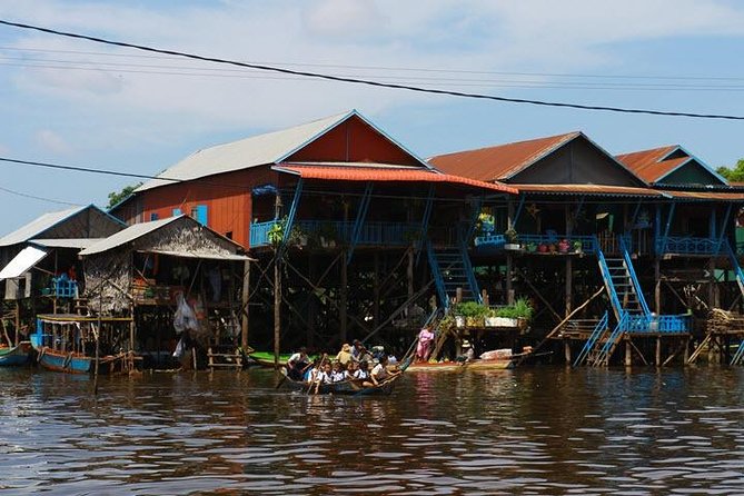 Kampong Phluk Floating Village & Sunset Lake Canoe Tour - Floating life and the seasonal difference