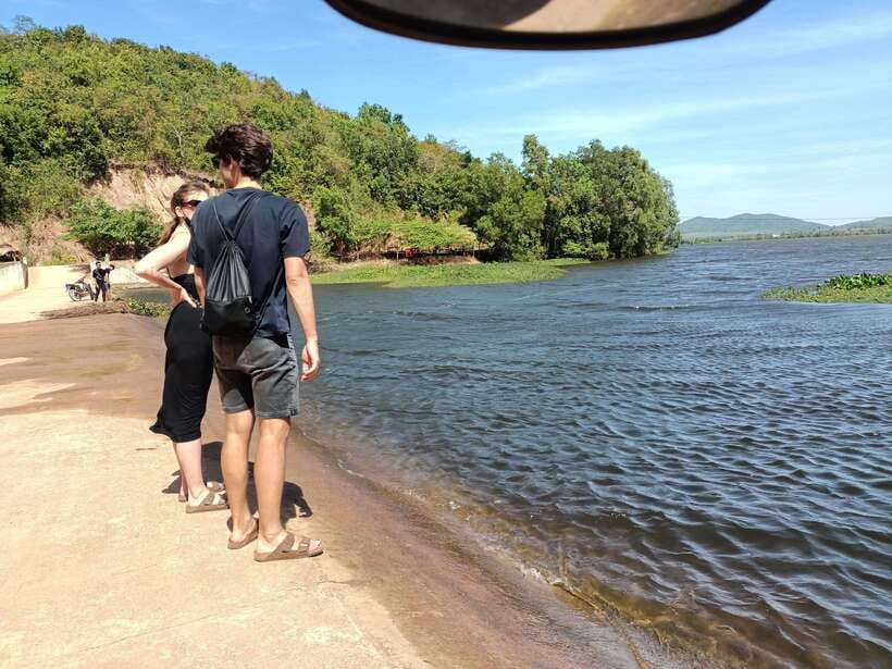 Kampot Countryside include Pepper farm,Kep crab market beach - Who should book this Kampot day tour?