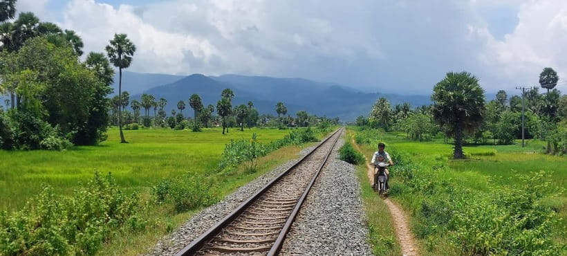 Kampot: Cultural Bike Experience - Local Life & Countryside - Rice fields, village roads, and the work behind a staple food