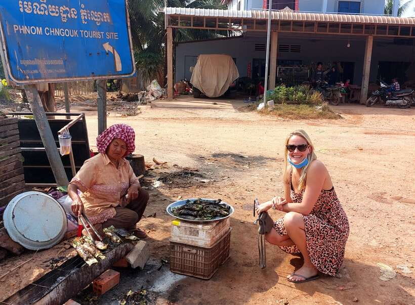 Kampot: Pepper Farm Tours, Salt, Lake & Phnom Chhngok Temple - Phnom Chhngok and the cave temple