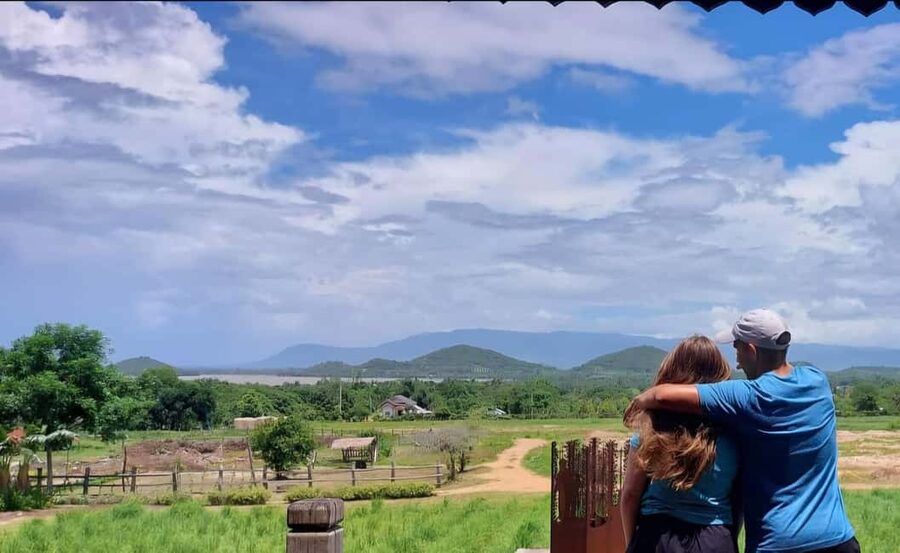 Kampot: Pepper Farm Tours, Salt, Lake & Phnom Chhngok Temple - La Plantation and the pepper tasting