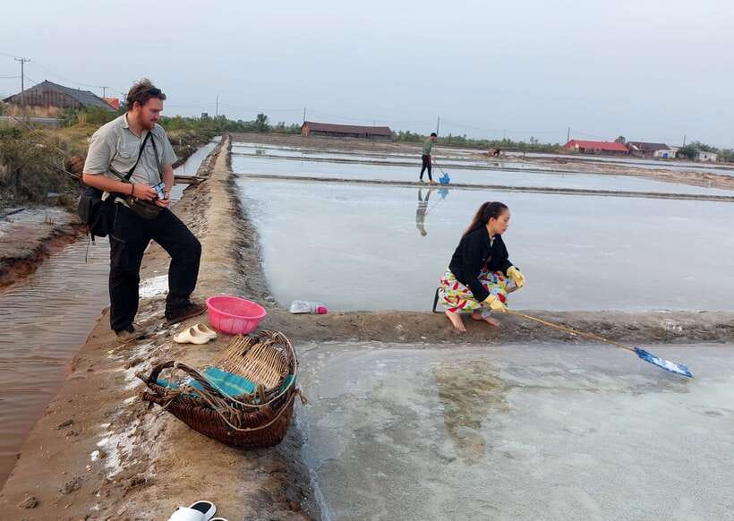 Kampot: Pepper Farm Tours, Salt, Lake & Phnom Chhngok Temple - What the tuk-tuk ride is really like