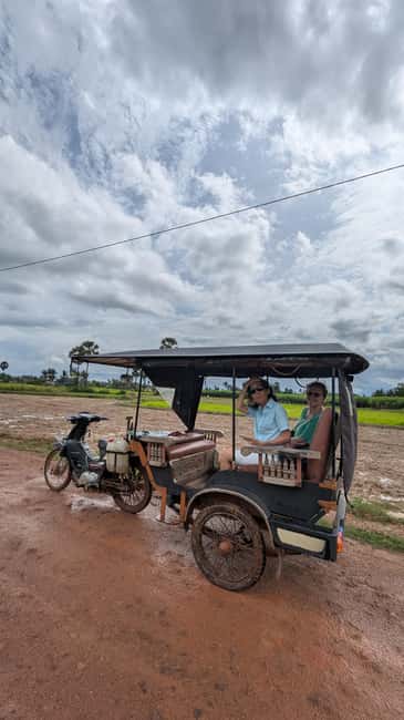 Kampot Pepper & Kep/Crab Market Tours: Salt, Secret lake - From Kampot streets to the salt fields