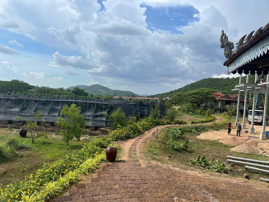 Kampot-Phnom Penh include Pepper farm Tour, Salt field, Lake - Why this Kampot to Phnom Penh route works
