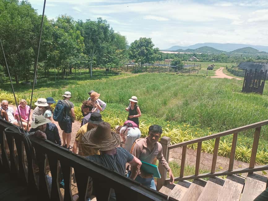 Kampot-Phnom Penh include Pepper farm Tour, Salt field, Lake - Who should book this experience?