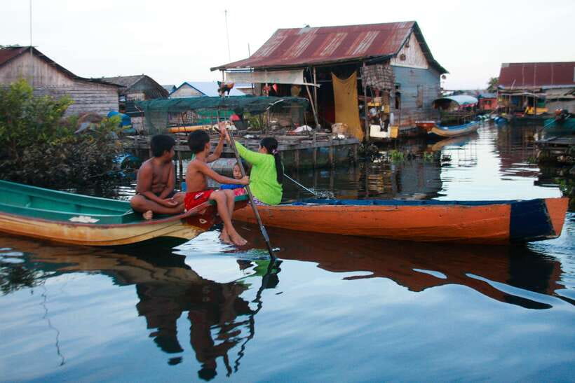 Kayaking & Floating Village in Siem Reap - Paddling through Mechrey floating village