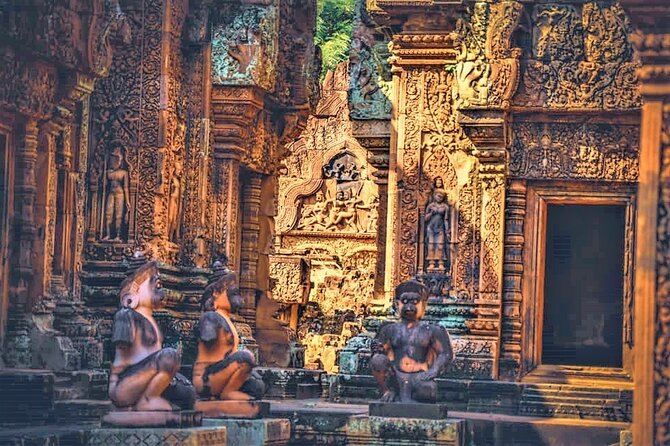 Kbal Spean Trekking Tour with Banteay Srei and Landmine Museum - Banteay Samre: a quieter temple finale