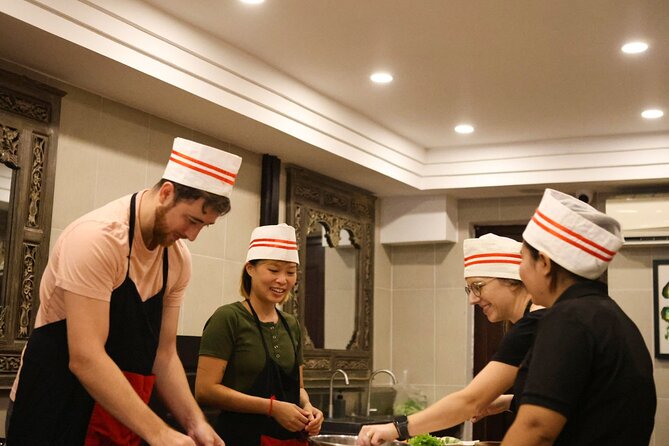 Khmer Cooking Class Full Day - Cold towels, recipes, and the chef’s demonstration