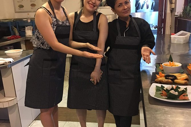 Khmer Gourmet Cooking Class - Eating what you have made