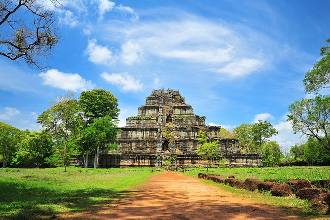 Koh Ker & Beng Mealea Temple Full-Day Private Tour from Siem Reap - Exploring Koh Ker, the former capital