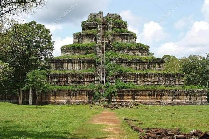 Koh Ker & Preah Vihear - Beng Mealea adds jungle-grown ruins