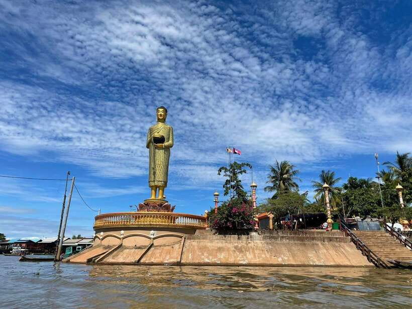 Kompong Kleang Floating Village Guide Tour from Siem Reap - The two-hour boat trip through Kompong Kleang